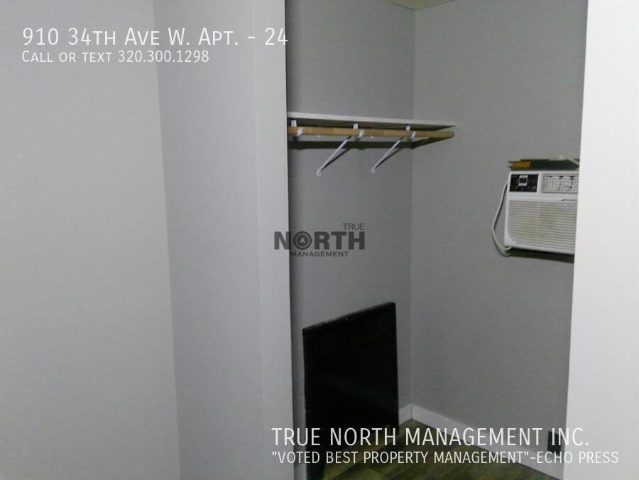 910 34th Ave W #24 - Photo 4 of 6