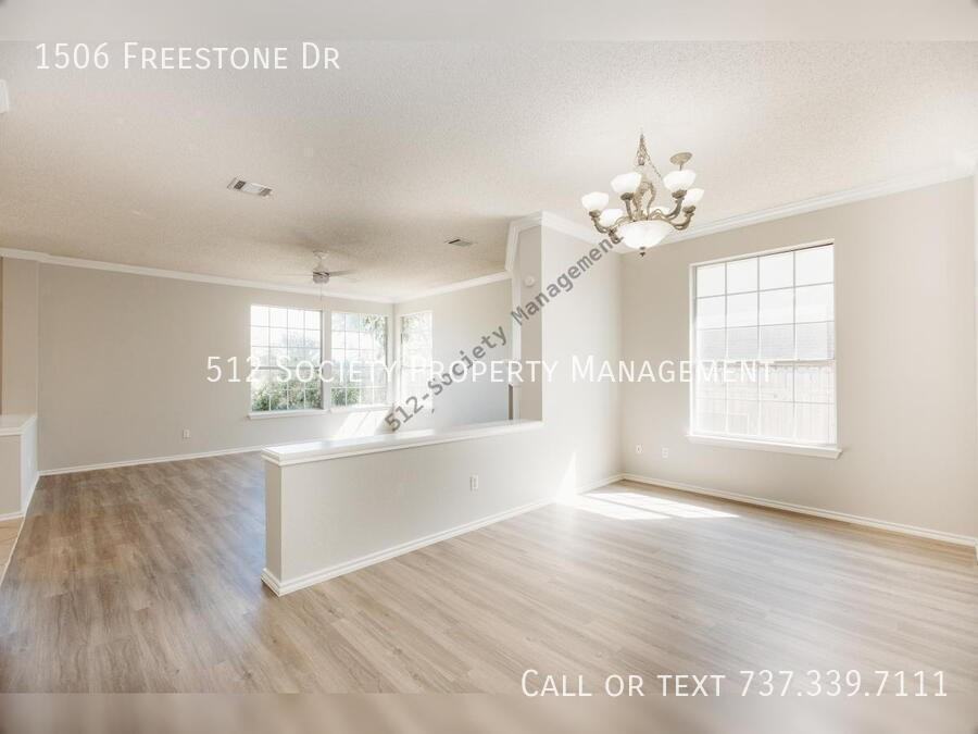 1506 Freestone Dr - Photo 4 of 20