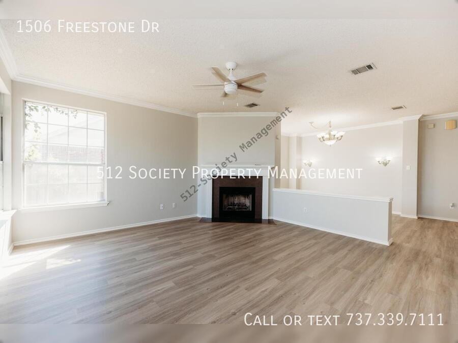 1506 Freestone Dr - Photo 6 of 20