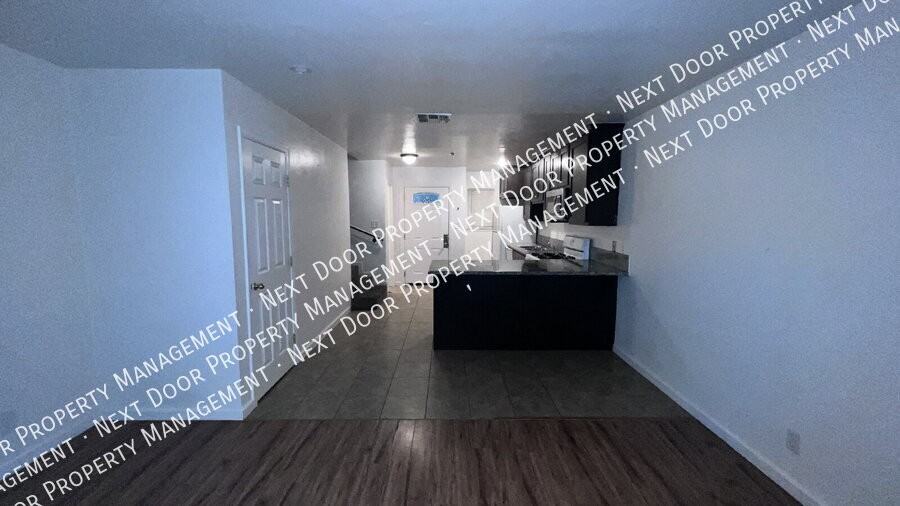 1116 Evelyn Ln #B - Photo 4 of 17