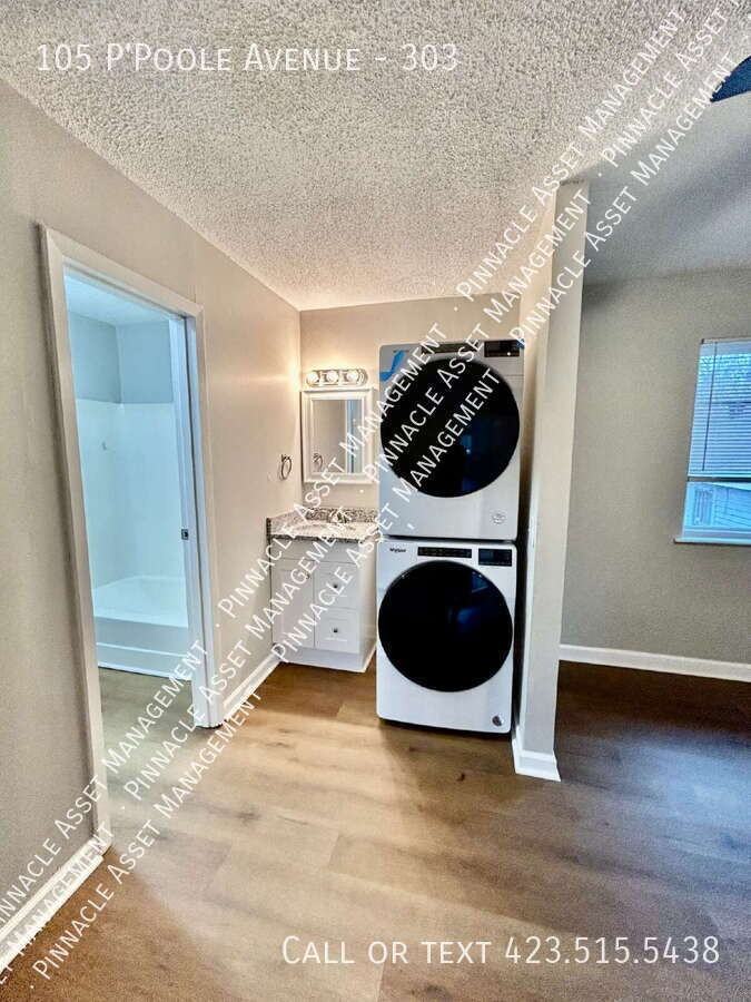 105 P Poole Ave #303 - Photo 4 of 14