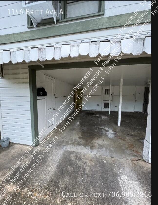 1146 Britt Ave - Photo 2 of 10