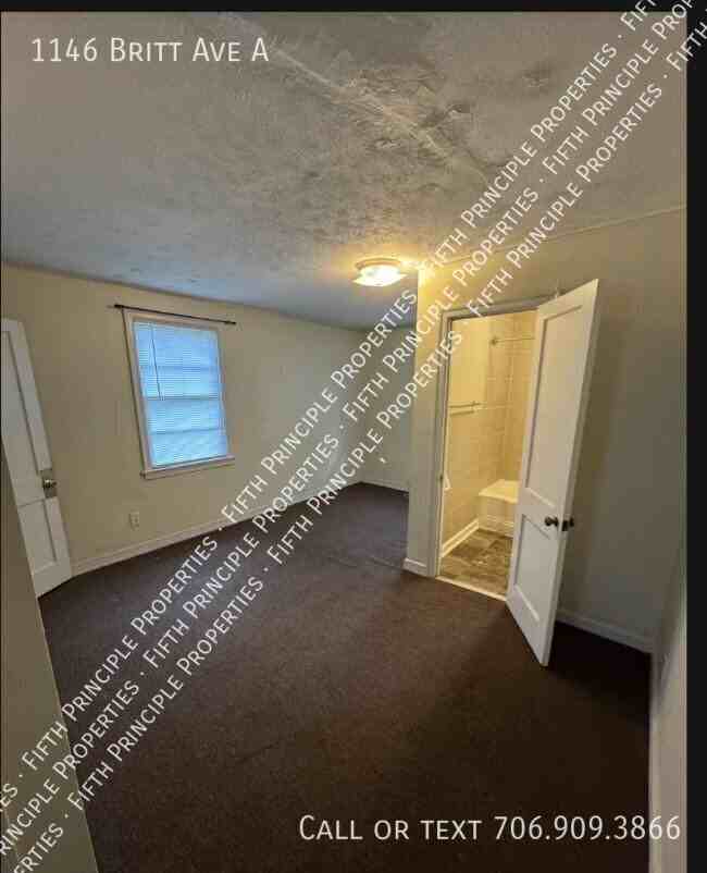 1146 Britt Ave - Photo 4 of 10