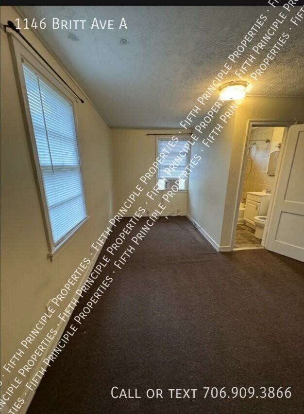 1146 Britt Ave - Photo 5 of 10