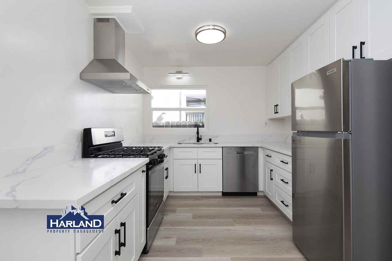 1410 Hornblend St #1410 - Photo 5 of 18