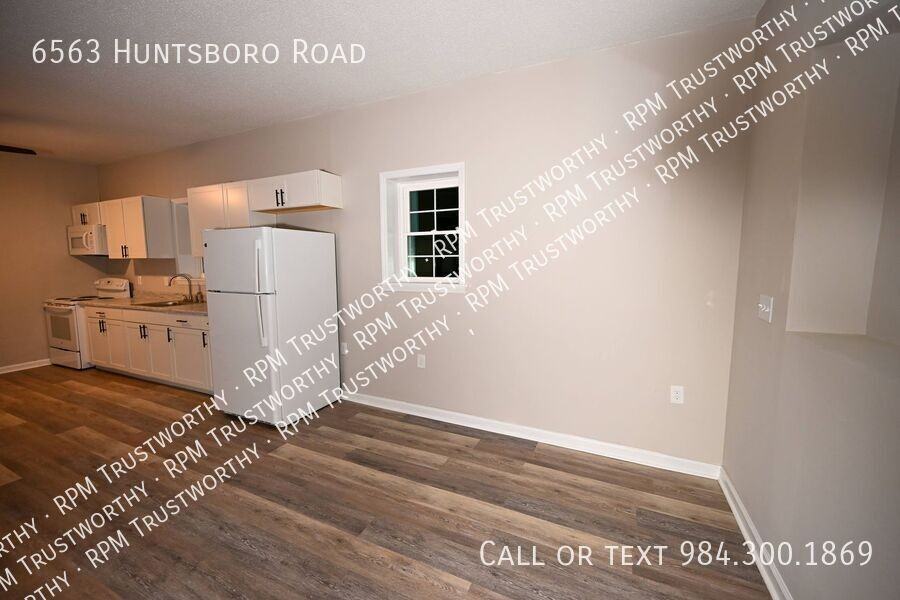 6563 Huntsboro Rd - Photo 7 of 13