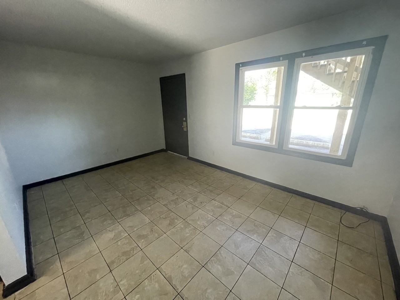 111 Fairweight Ave Apt 2 - Photo 7 of 9