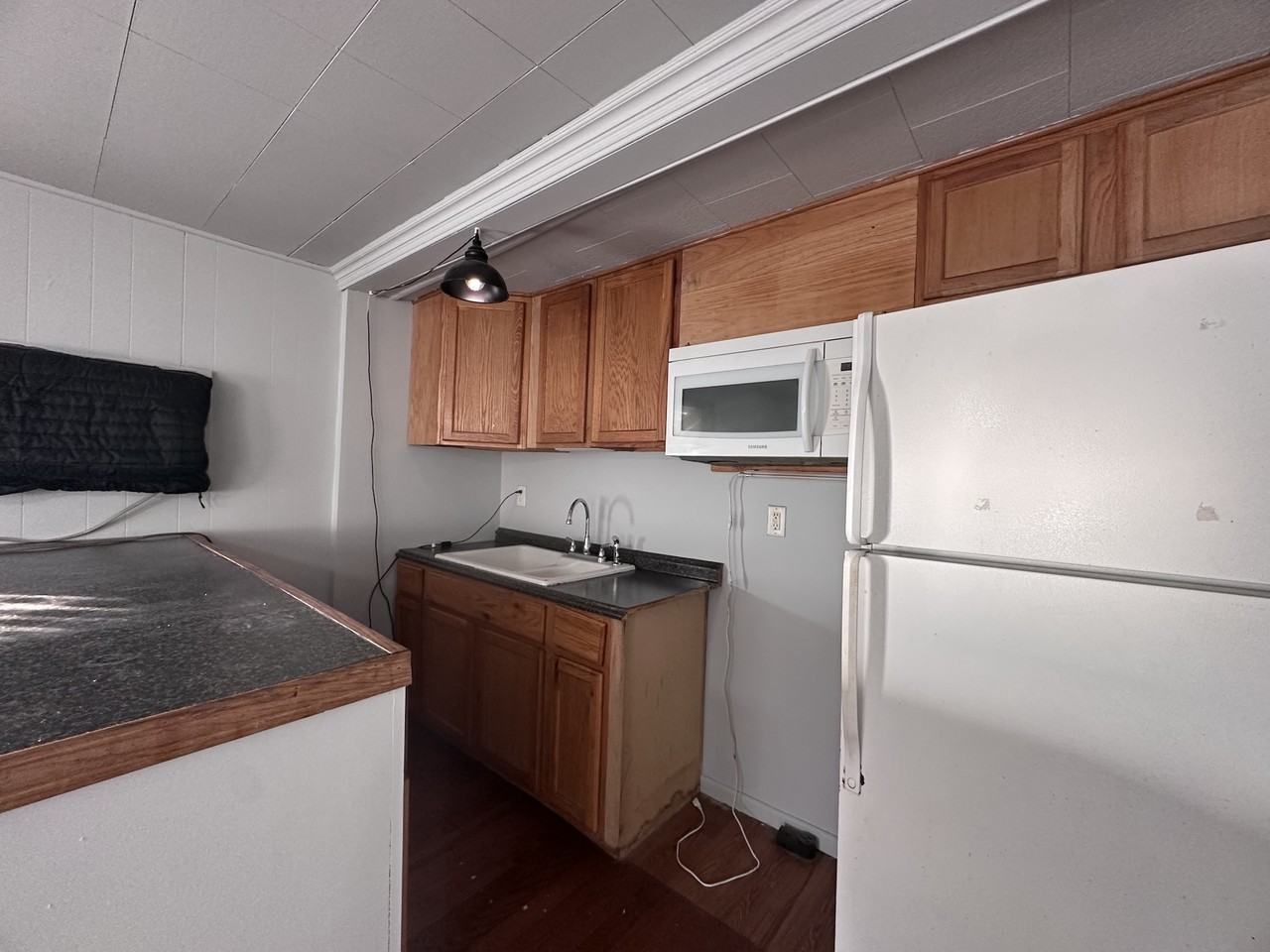 1205 Marion St - Photo 2 of 11