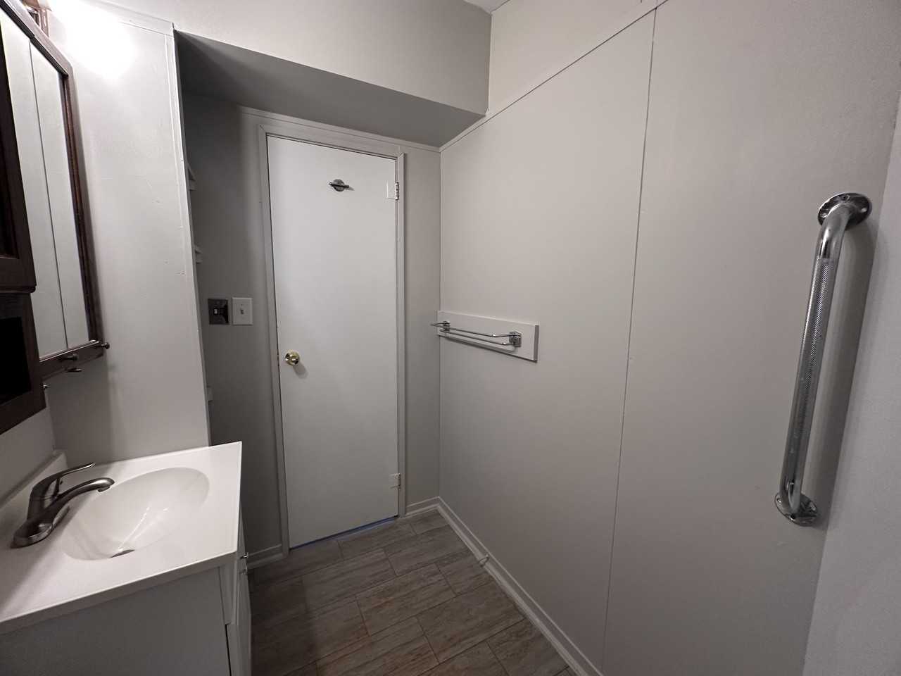 403 N Seminary St #N - Photo 5 of 16