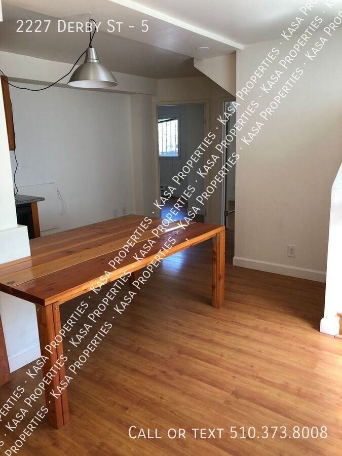 2227 Derby St - Photo 3 of 28