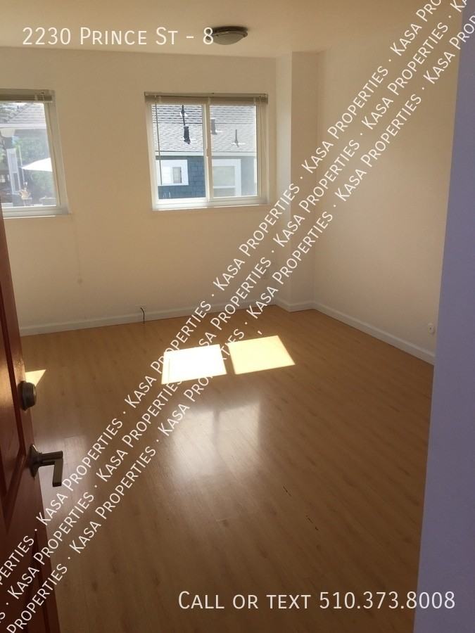 2230 Prince St - Photo 2 of 11