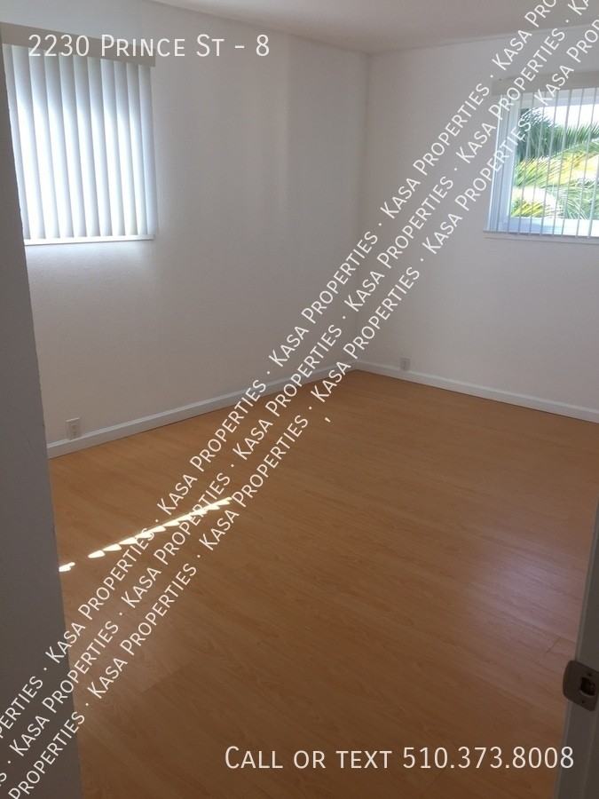 2230 Prince St - Photo 3 of 11