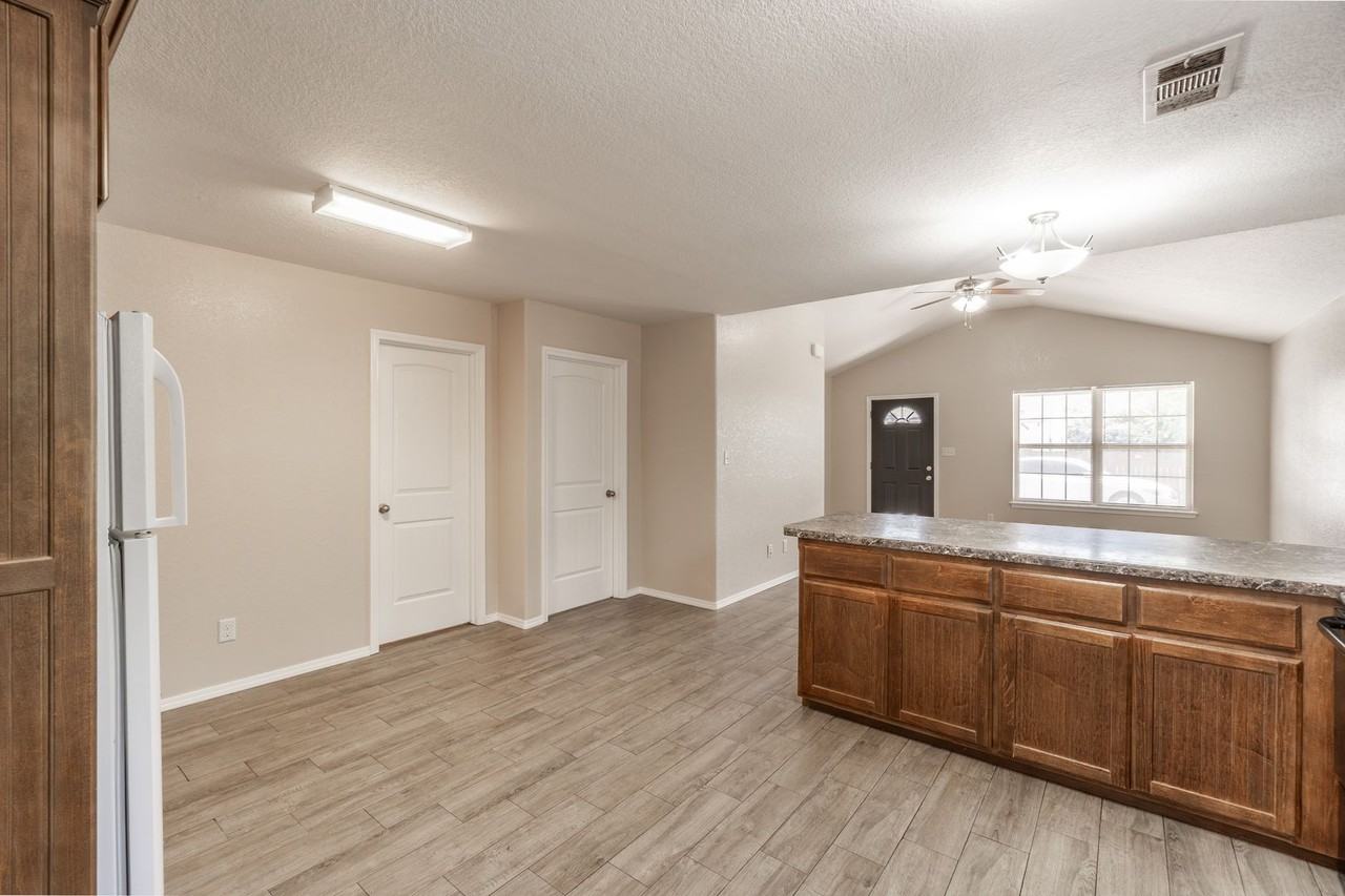 3811 Mussett Rd #B - Photo 7 of 16