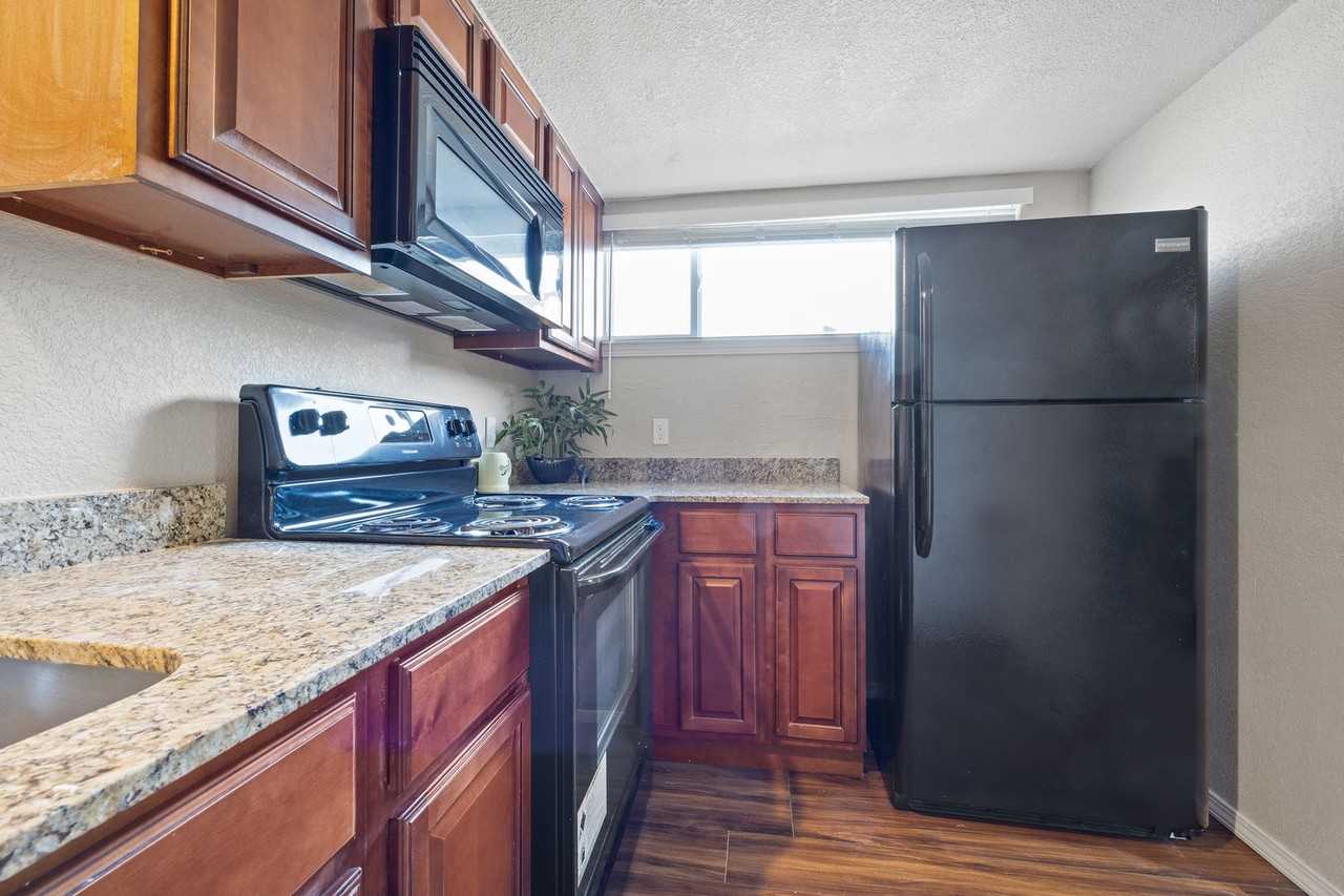 2921 Old Greenwood Rd Bldg 2 #24 - Photo 7 of 18