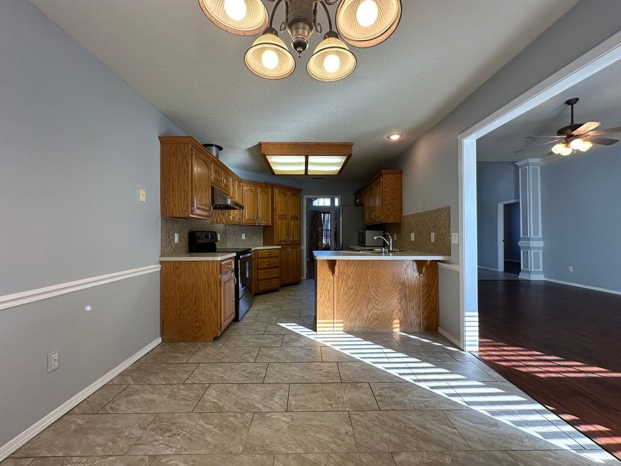 7100 Millennium Dr - Photo 7 of 30