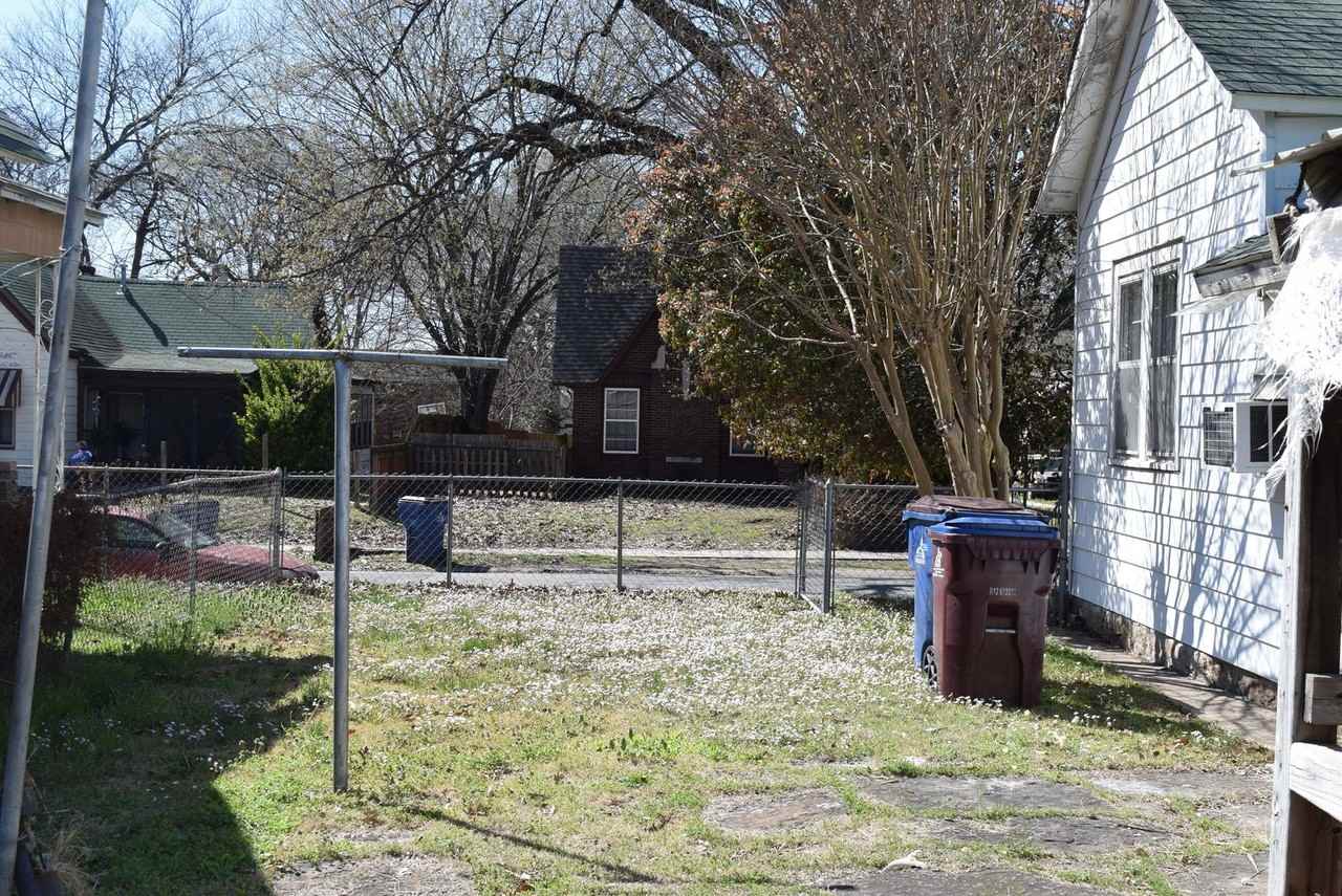 601 S 18th St - Photo 2 of 4