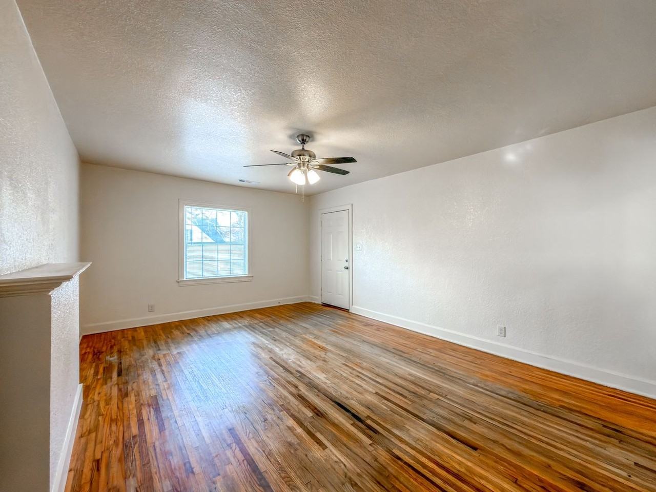 1021 S 25th St - Photo 3 of 15