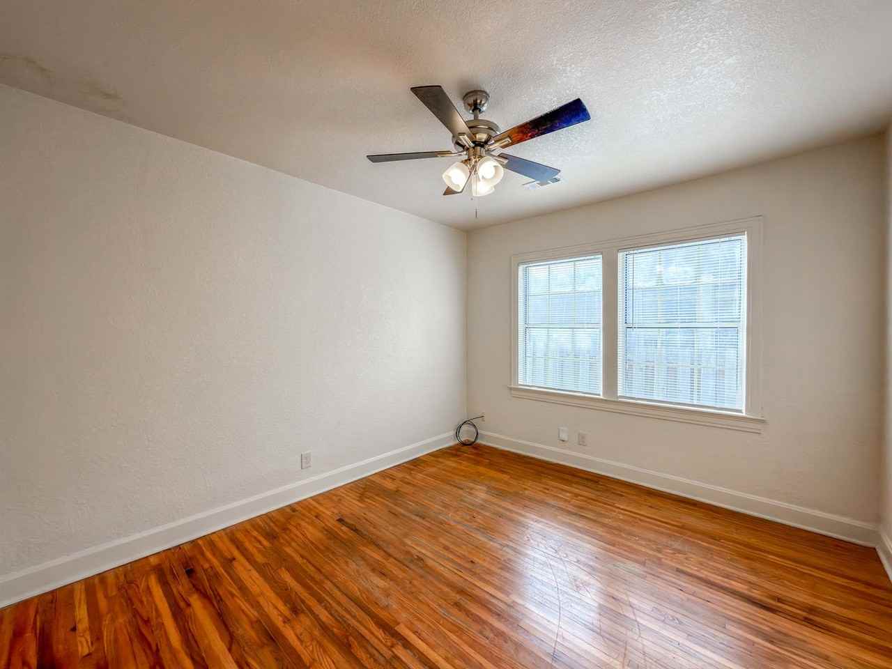 1021 S 25th St - Photo 7 of 15