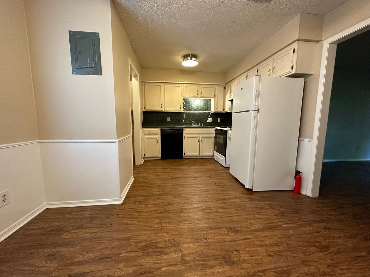 8510 Harvard Dr - Photo 2 of 6