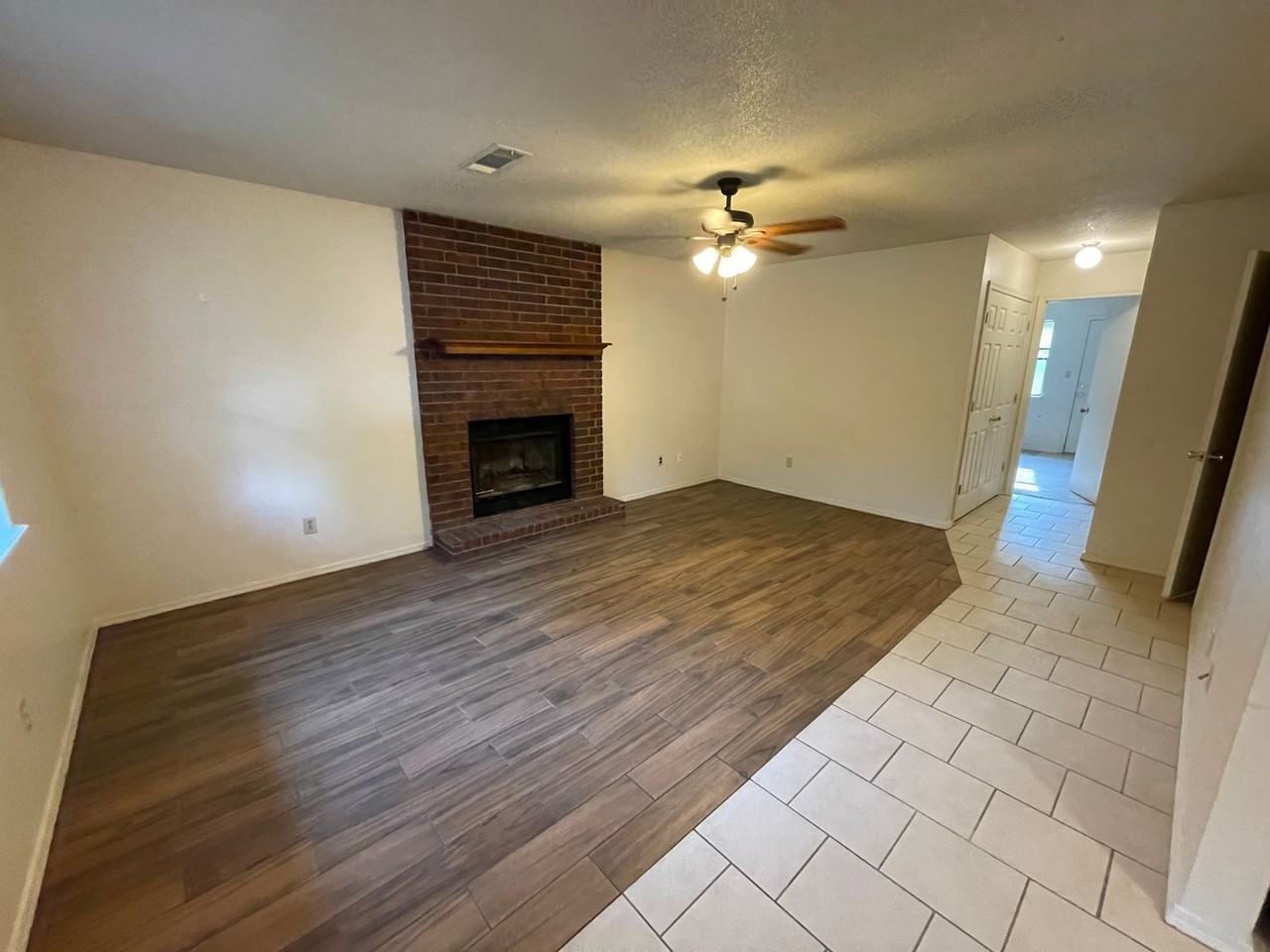 1911 S Z St - Photo 2 of 8