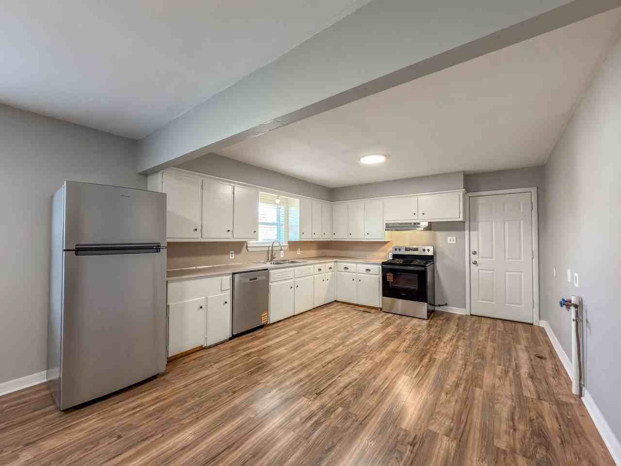 419 N Main St - Photo 4 of 18