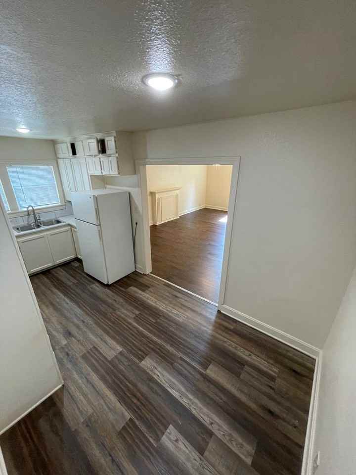 1013 S 25th St - Photo 4 of 16