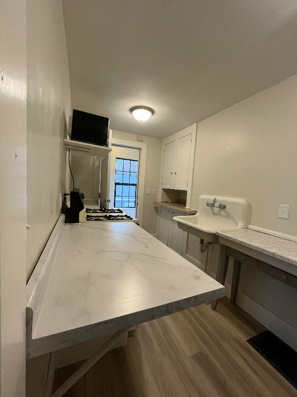 1411 1/2 Portland Ave - Photo 6 of 26