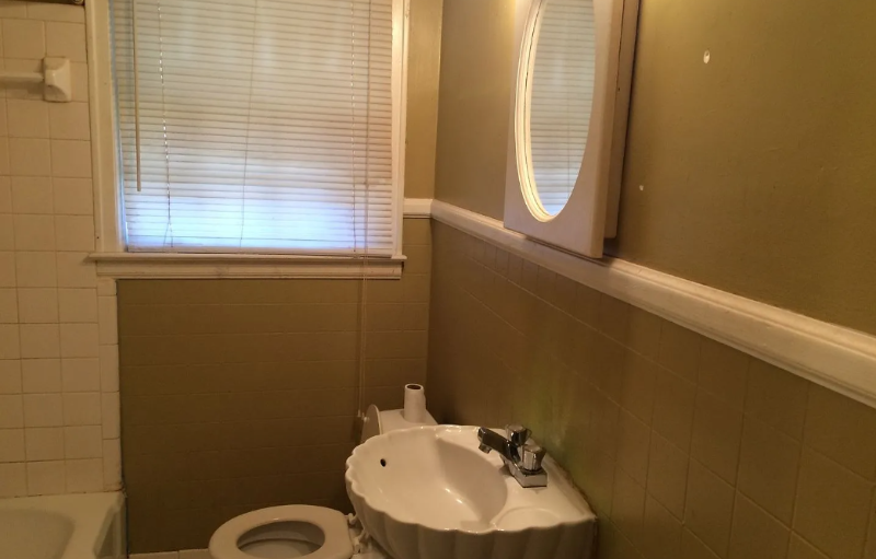 2133 Thomas Ave - Photo 3 of 3