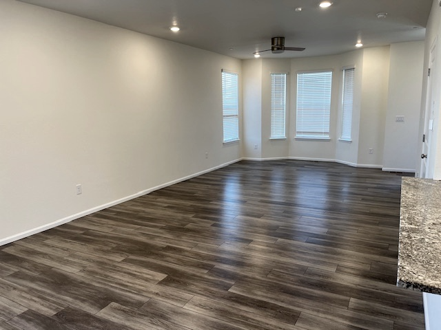 459 Zeppelin Way - Photo 4 of 20