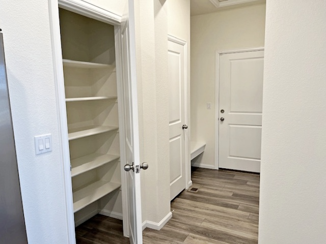 459 Zeppelin Way - Photo 7 of 20