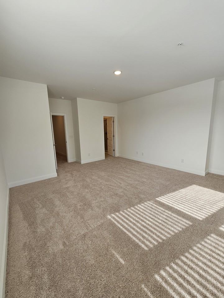 Unit 101 - Photo 7 of 17