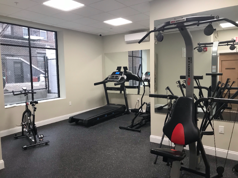 430 52nd St #405 - Photo 3 of 10