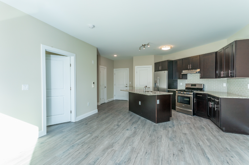 430 52nd St #405 - Photo 4 of 10