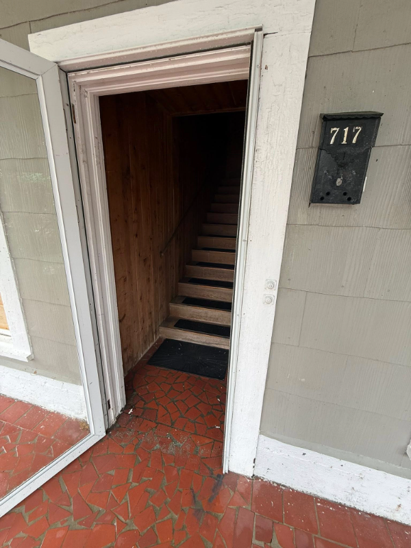 717 E 6th Ave #717 - Photo 3 of 13