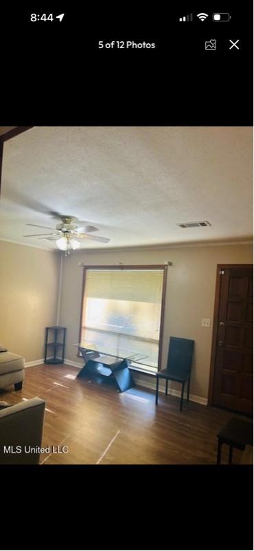 3122 Shirley Dr - Photo 4 of 8