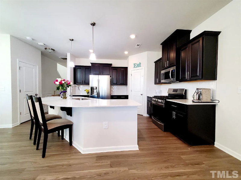 6042 Beale Loop - Photo 3 of 15