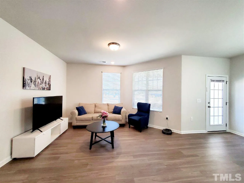 6042 Beale Loop - Photo 6 of 15