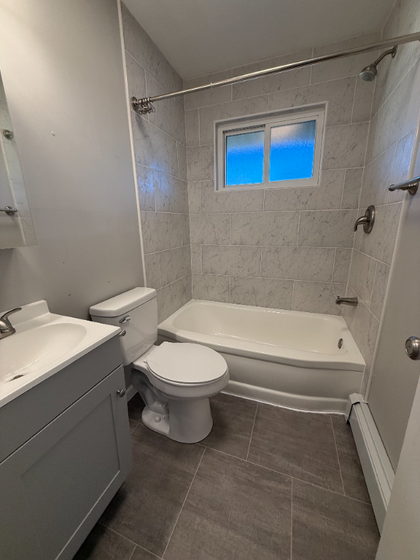 652 E Main St #3 - Photo 4 of 8