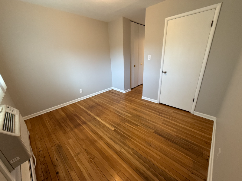 652 E Main St #3 - Photo 7 of 8