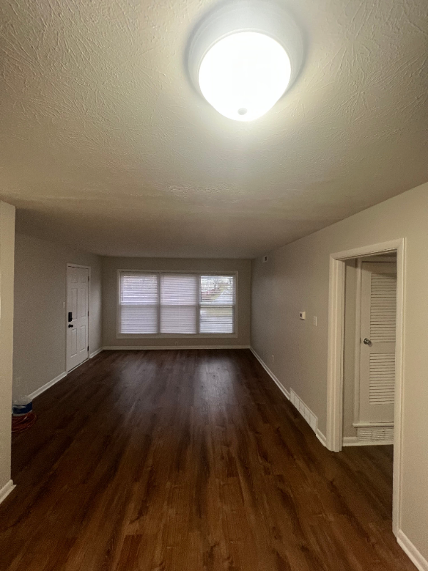 147 Lakeshore Dr #2 - Photo 2 of 7