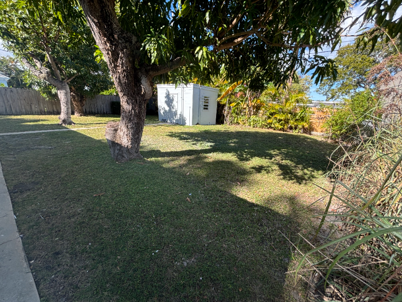 511 51st St #511 - Photo 7 of 11