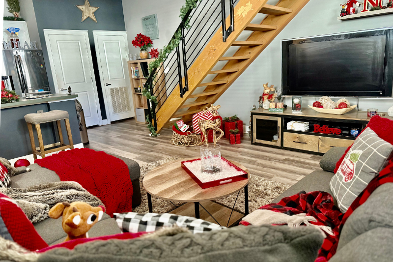 677 N Alexander St - Photo 4 of 9