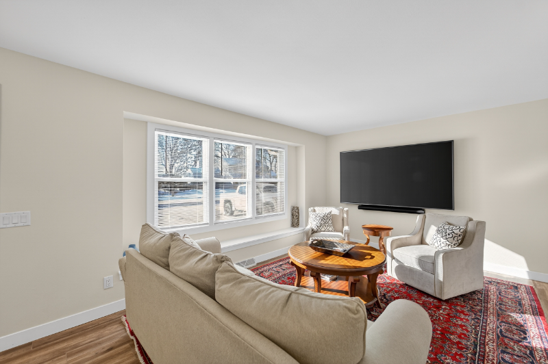 7104 Park Shores Ct #1 - Photo 5 of 24