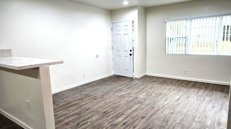 11516 Eucalyptus Ave #B - Photo 2 of 10