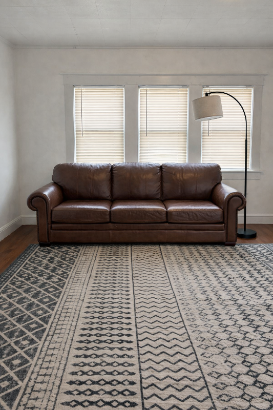 1221 Vine St - Photo 2 of 9