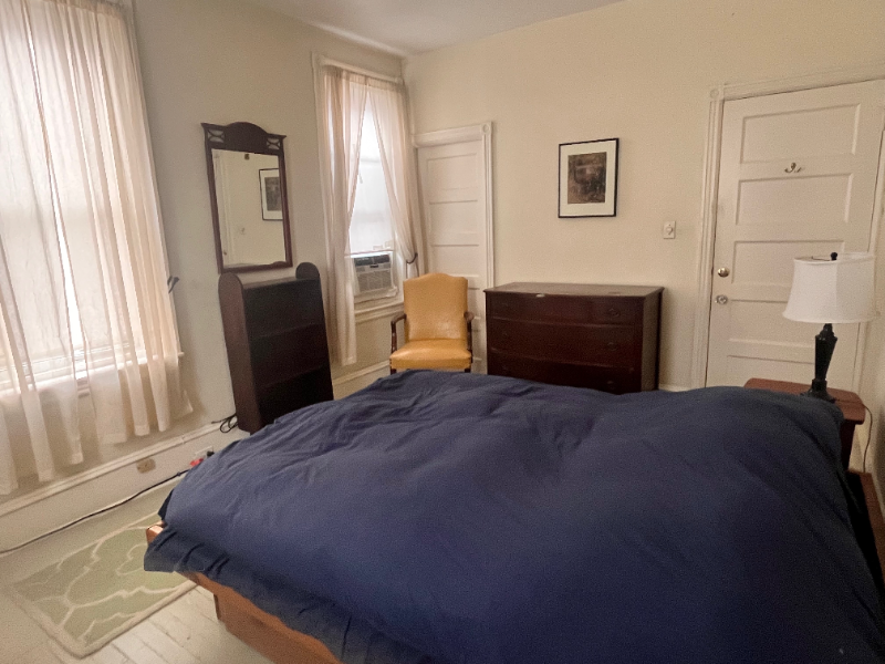 1800 E St - Photo 5 of 8