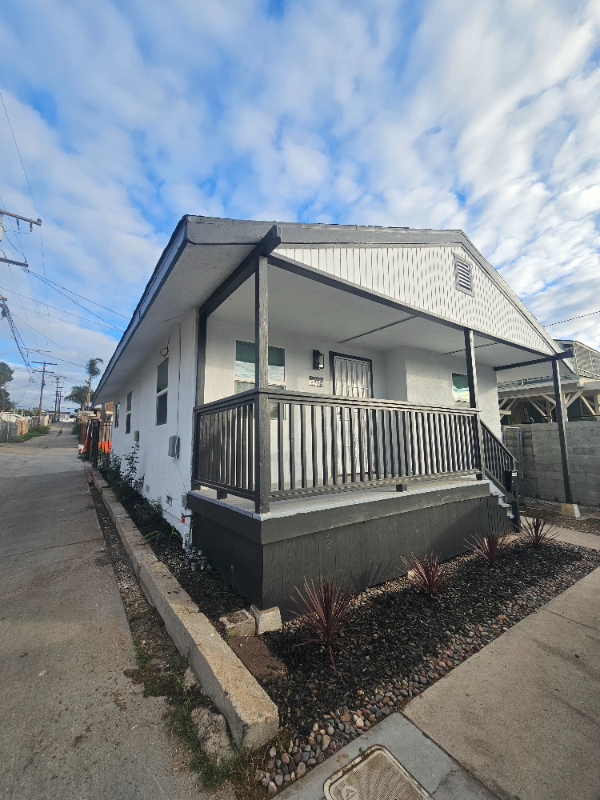 3728 Franklin Ave - Photo 2 of 14