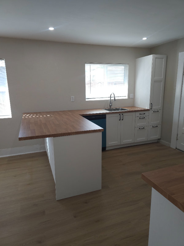 3728 Franklin Ave - Photo 4 of 14