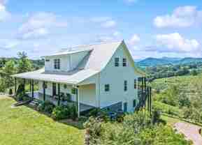 179 Goldfinch Ln - Photo 1 of 1