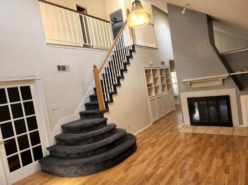 2708 London Ct - Photo 2 of 10